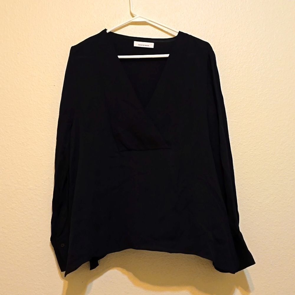 - Samsoe Samsoe  blouse size medium (see‎ measurements)